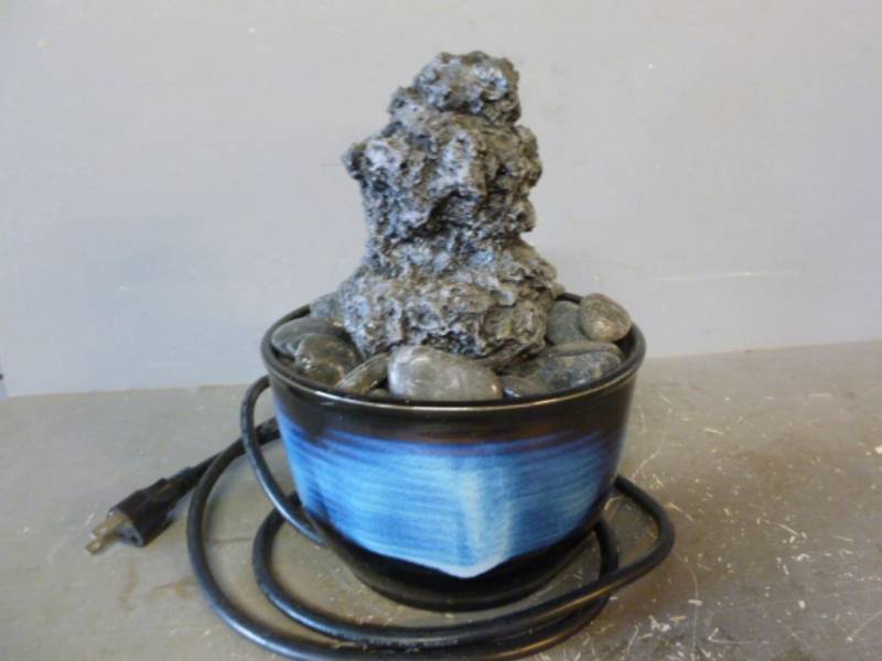 lot 242 image: Relaxation Fountain