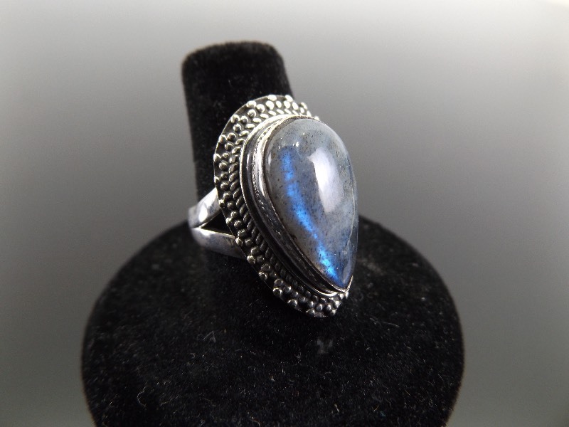 lot 9 image: .925 Sterling Silver Blue Fire Labradorite Ring Sz 7