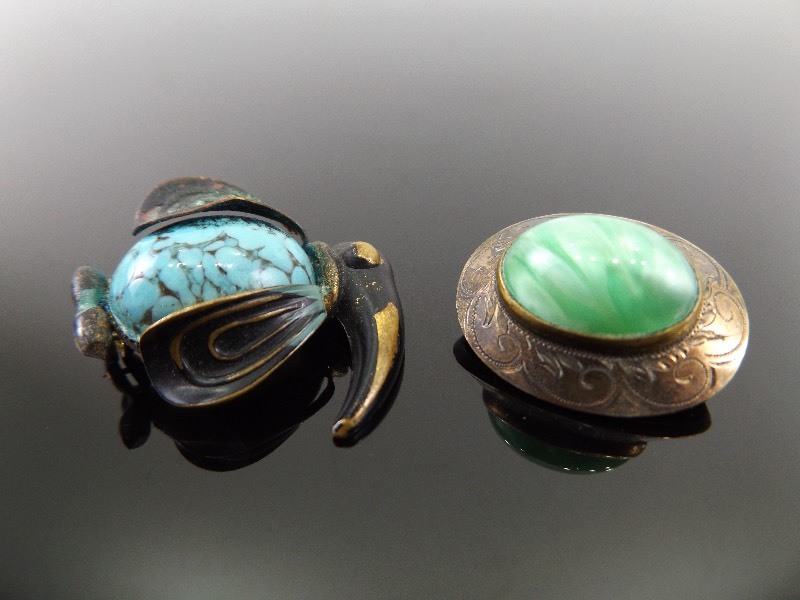 lot 70 image: 2 Antique Turquoise and Jade Brooches