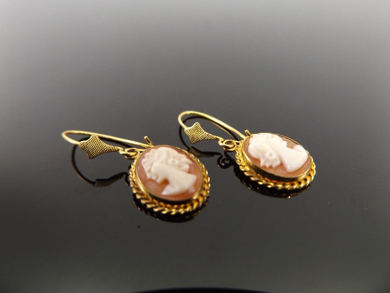 lot 78 image: Vintage 12k Gold Fill Carla Cameo Earrings