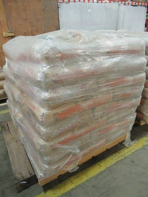 lot 5 image: Pallet of 40 Bags of QUIKRETE 70-lb Gray Type- N Cement Mix, Model 100920
