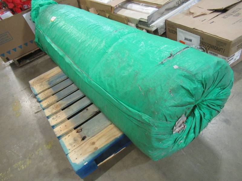 lot 19 image: Trafficmaster 8 mm. Artificial Grass 6 ft. x 100 ft. - Putting Green Pile.