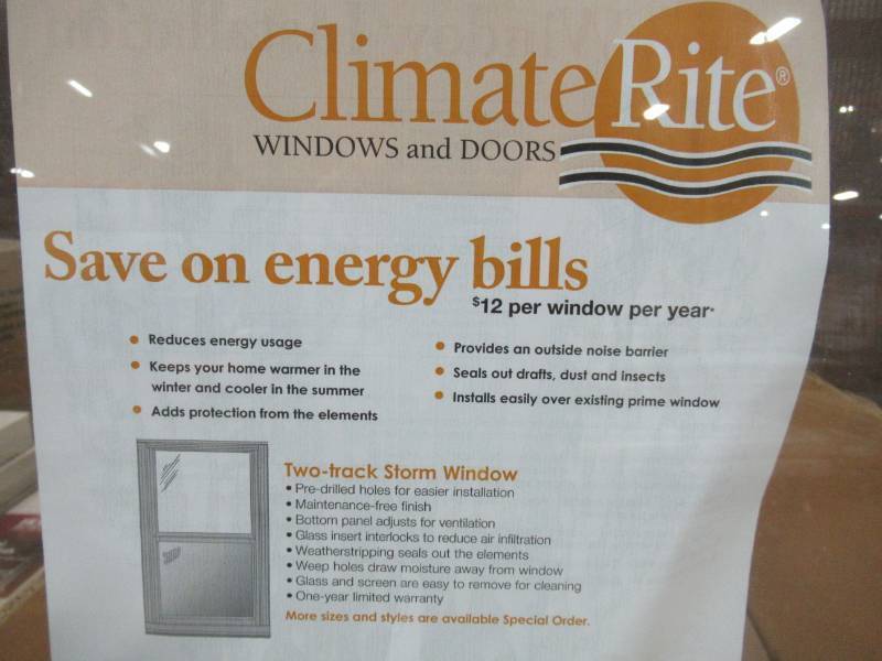 lot 49 image: Weatherstar ClimateRite 32 X 55 2 track Storm Aluminum Window. Model C2033255