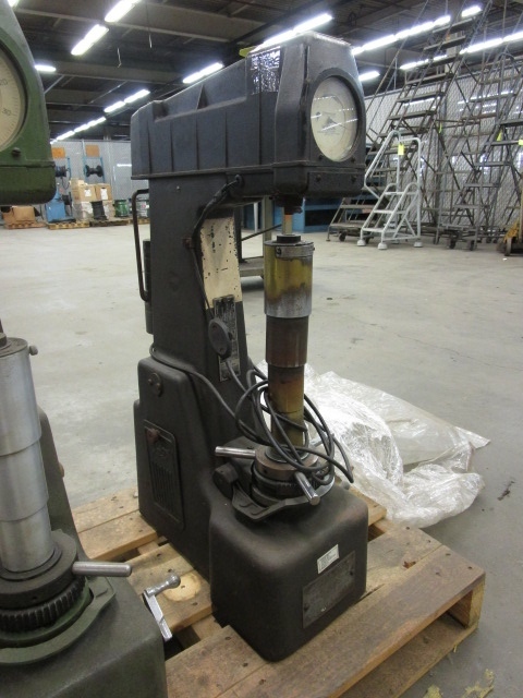 SUPERFICIAL HARDNESS TESTER