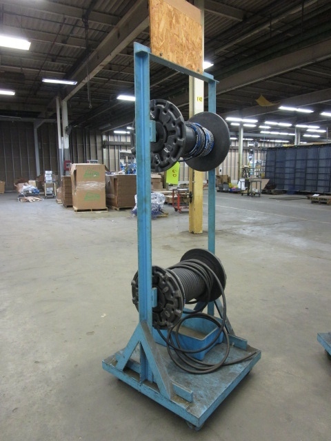 HYDRAULIC HOSE WITH ROLLING RACK
