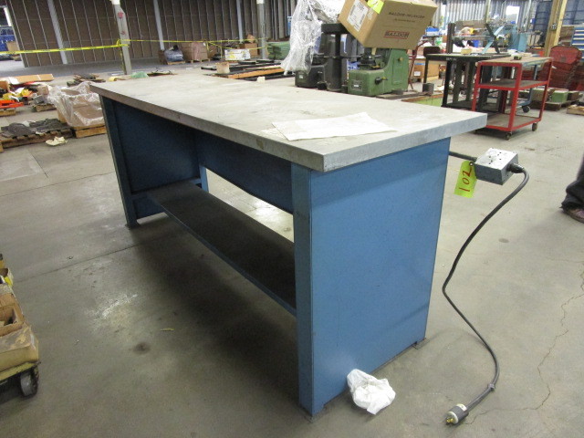 STEEL WORKTABLE WITH POWER CAPABILITY
