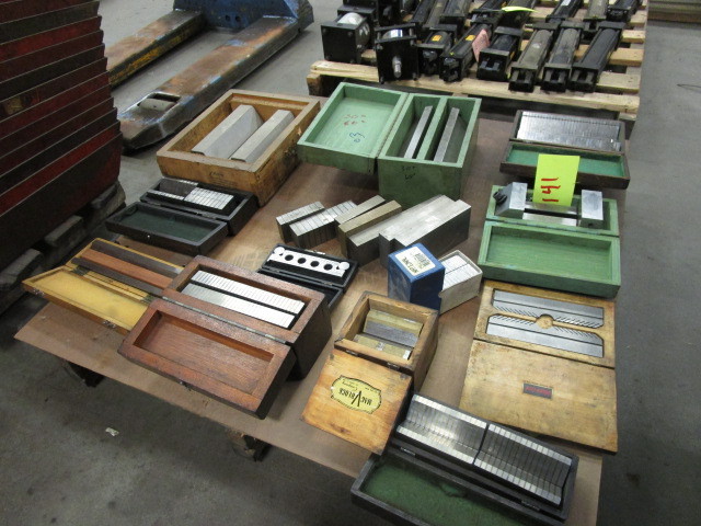 PALLET OF MAGNETIC V BLOCK AND PARALLEL BLOCK