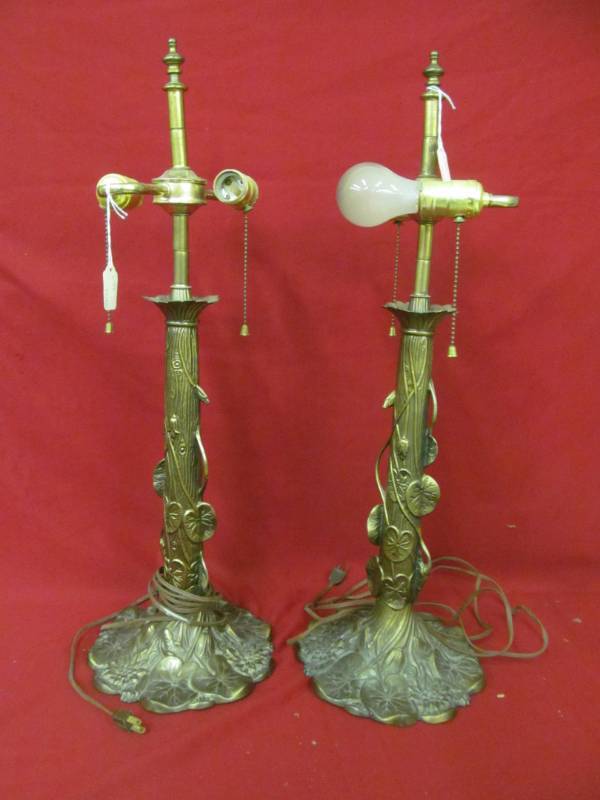 lot 55 image: vintage table lamps