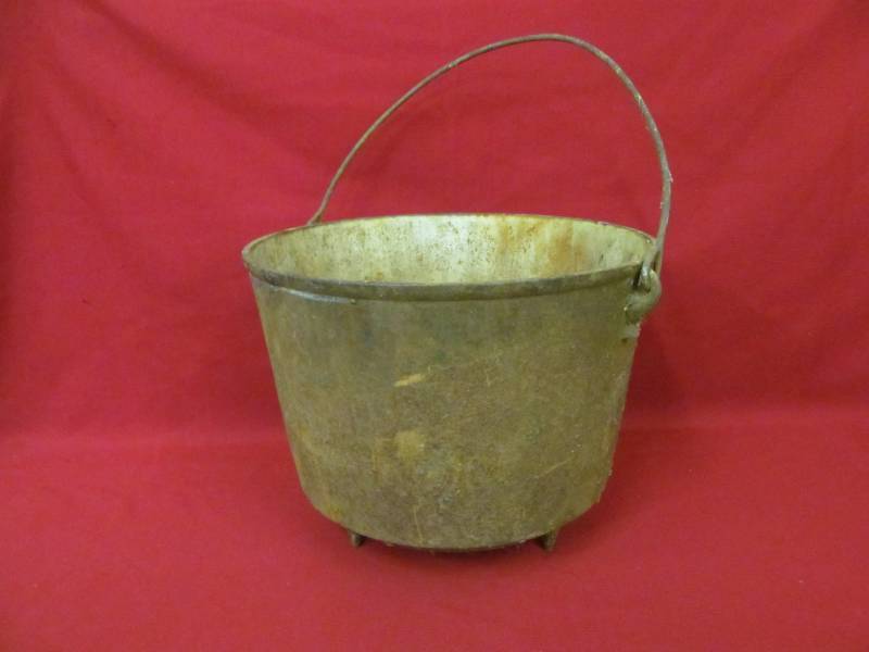 lot 68 image: vintage cast-iron bucket