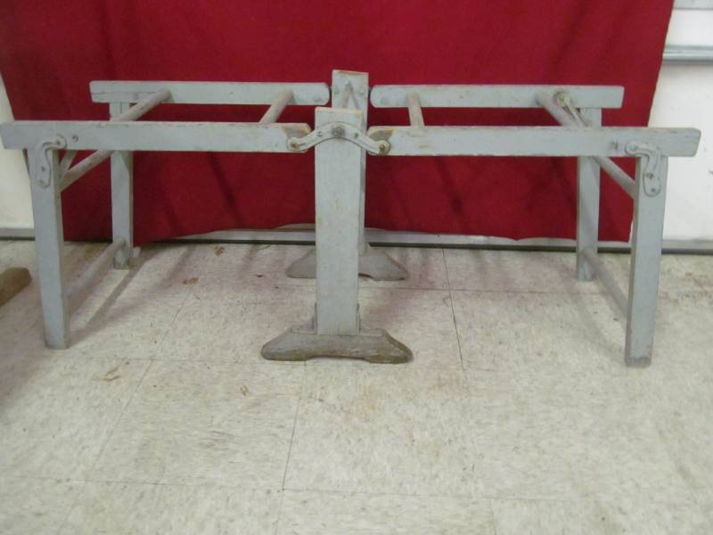 lot 78 image: Vintage Wringer stand