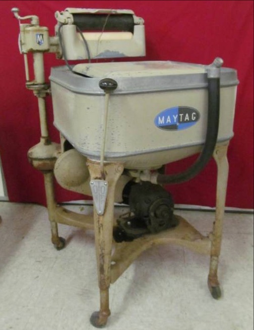 lot 80 image: Vintage Maytag Gyrator washer