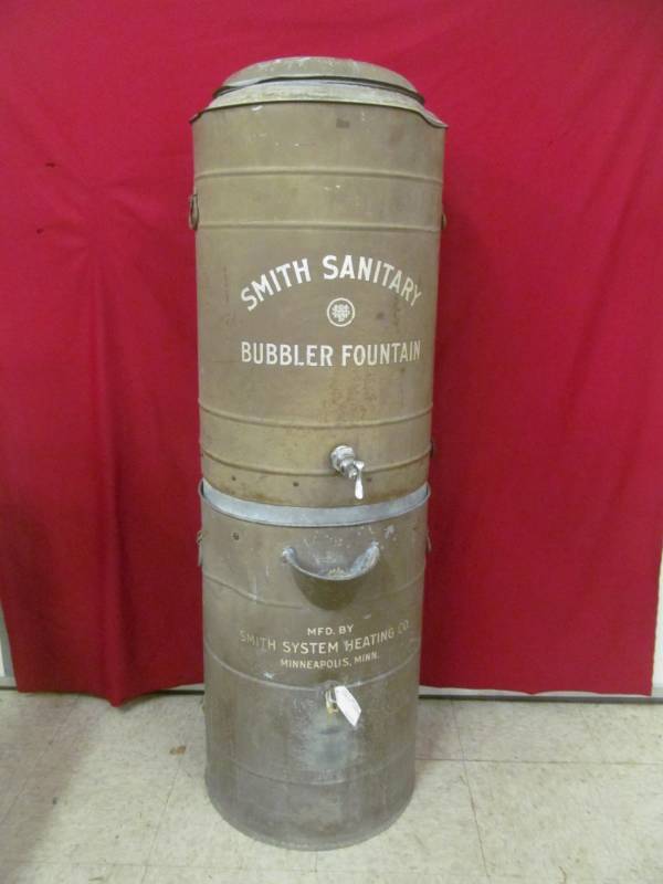 lot 81 image: Vintage Smith Sanitary Bubble Fountain