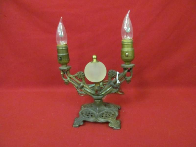 lot 111 image: Art Novena lamp