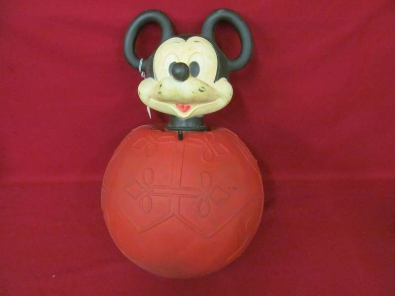 lot 115 image: vintage hippty Mickey ball