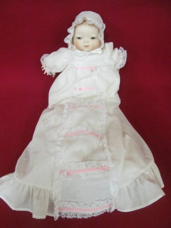 lot 117 image: Antique Bye Lo Baby
