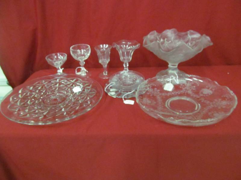 lot 147 image: Heisley glassware
