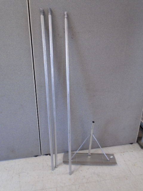 lot 26 image: Snow  Roof Rake
