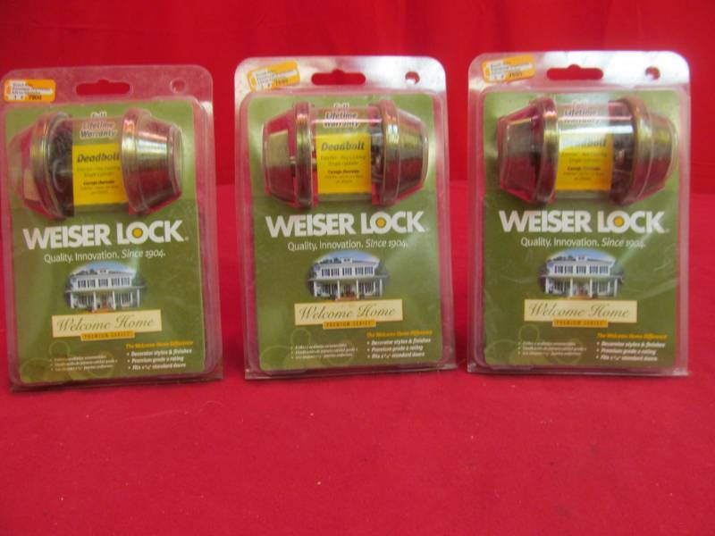 lot 19 image: Weiser locks