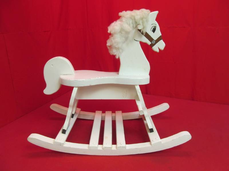 lot 32 image: rocking horse