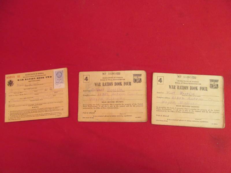 lot 41 image: collectables