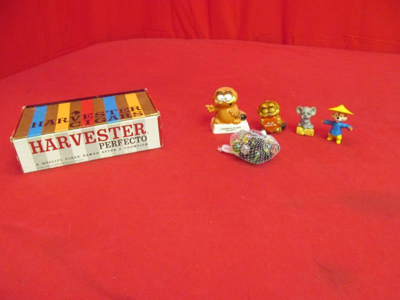 lot 43 image: collectables