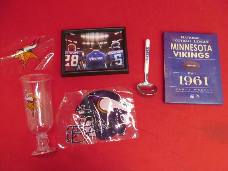 lot 58 image: Viking Fan collectibles