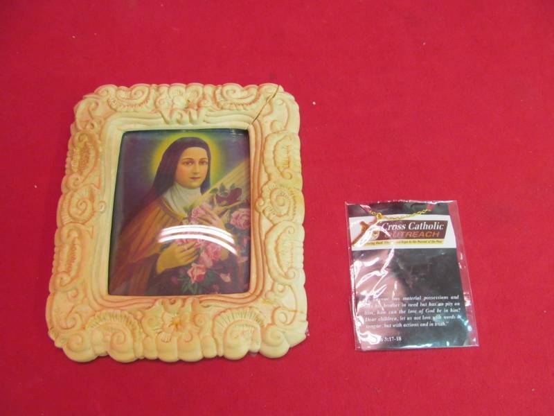 lot 62 image: vintage religious items