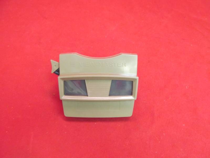 lot 128 image: vintage view master