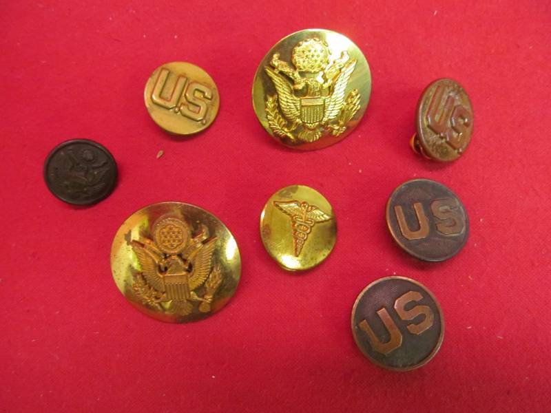 lot 163 image: vintage military pins