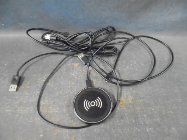 lot 36 image: Wireless Charger with Cables
