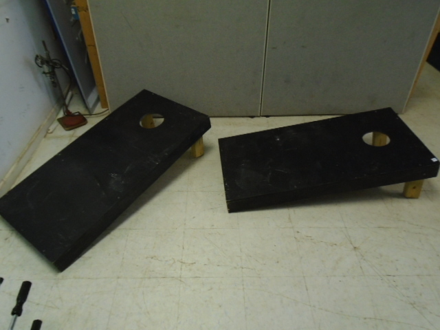 lot 9 image: Wooden Corn Hole Toss Game