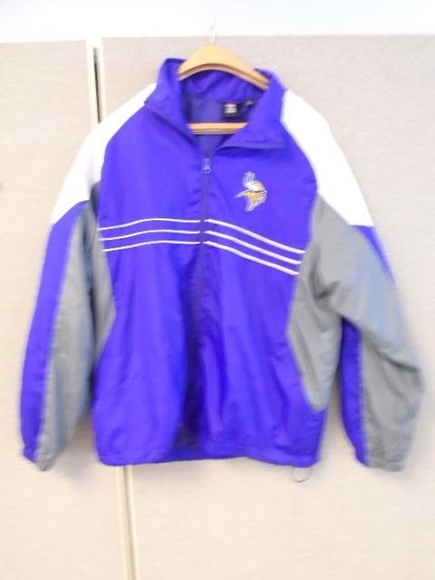 lot 15 image: Minnesota Viking Windbreaker