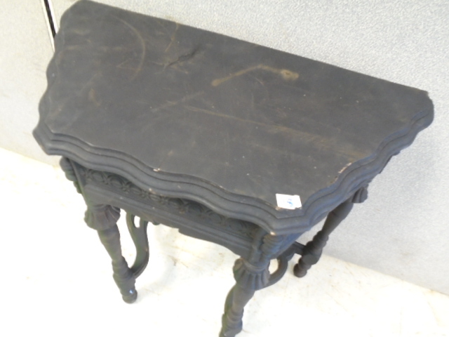 lot 18 image: Wooden End Table