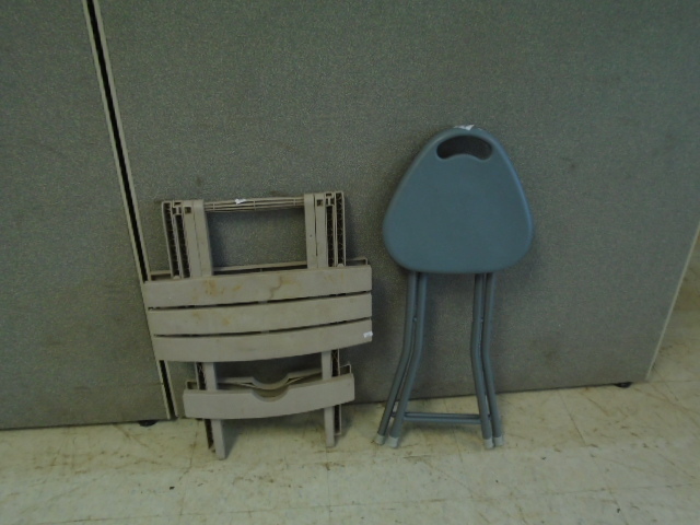 lot 27 image: Folding Seat and Table