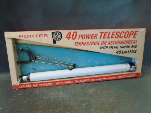 lot 94 image: Vintage Telescope