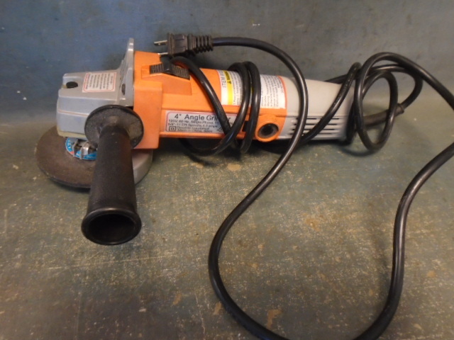 lot 110 image: Angle Grinder