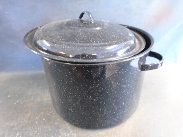 lot 147 image: Canning Pot