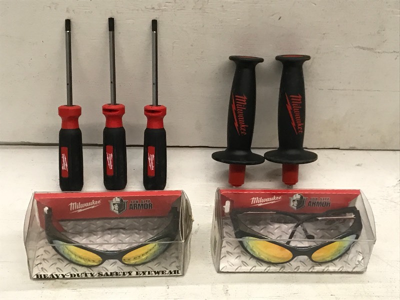 lot 14 image: Milwaukee Safety Glasses, Milwaukee Drivers, Milwaukee Tool Handles
