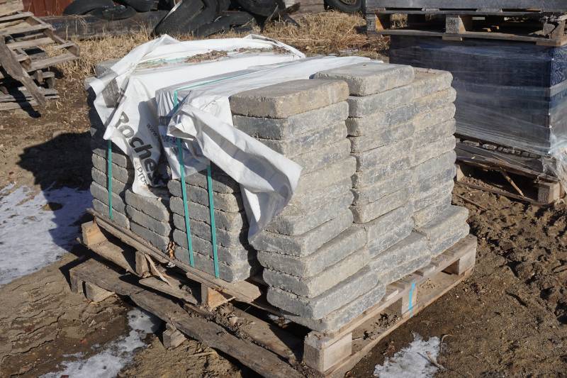 1 Pallet of Interstate Lamont Landscape Patio Pavers