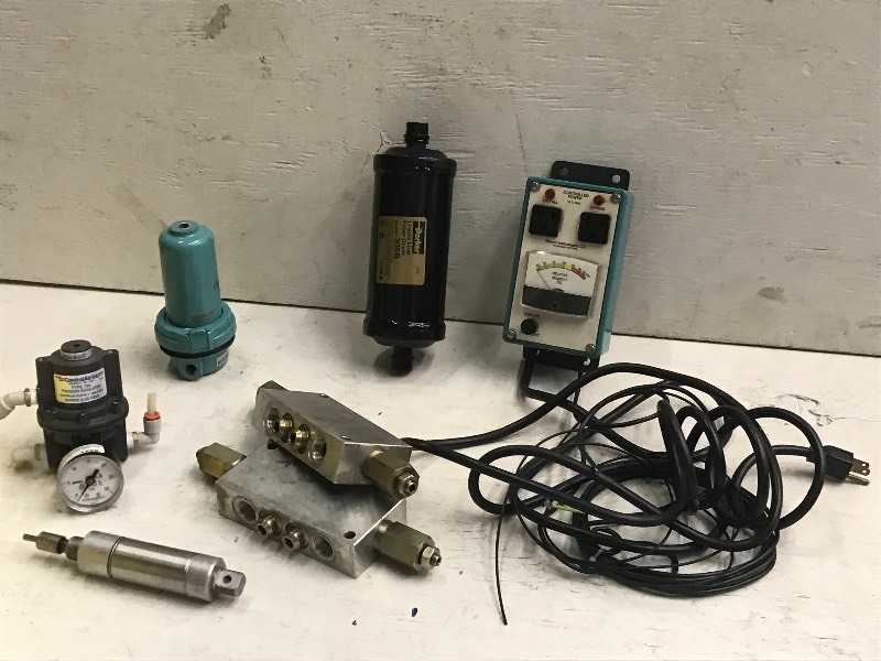 lot 41 image: Lot Of (2) Oil Control Valves...