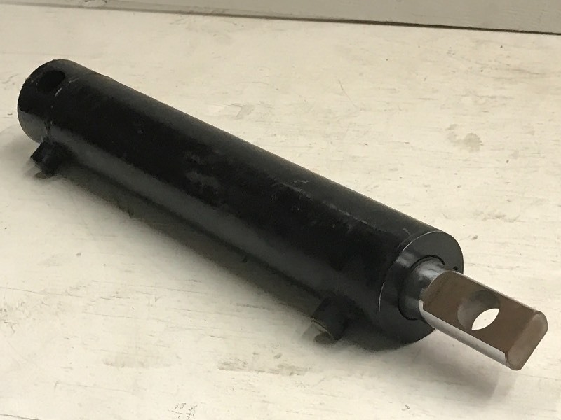 lot 71 image: Black Hydraulic Cylinder...
