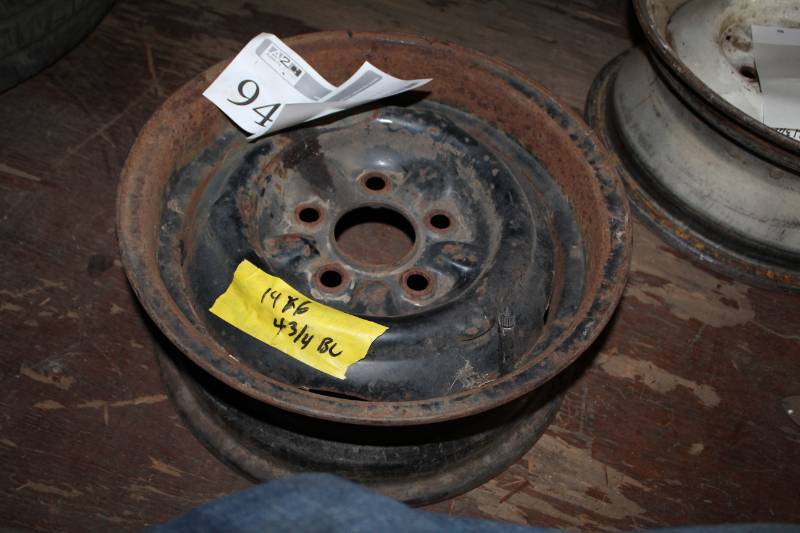 lot 37 image: 14x6 inch 4.75in. Bolt 5-Lug 14in. Steel Wheel
