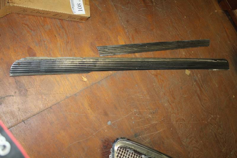 lot 103 image: Ground Moulding