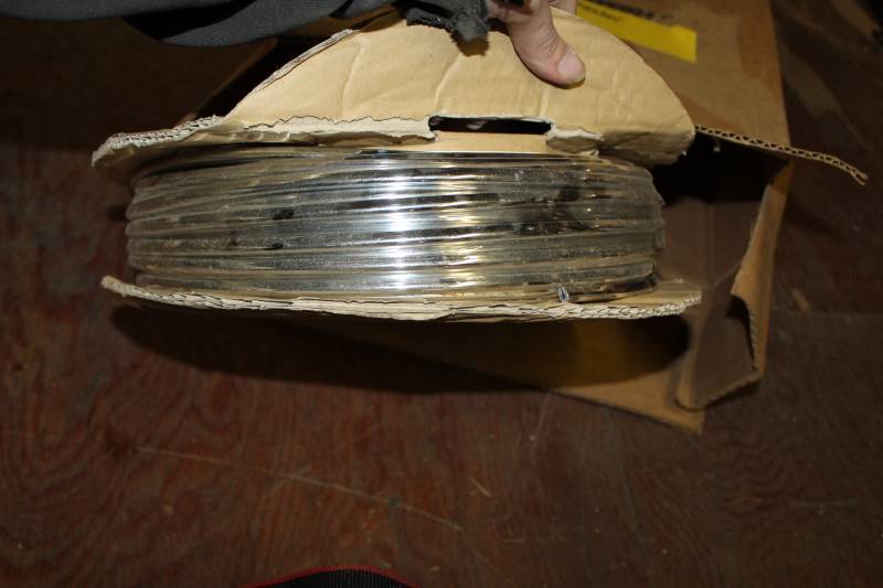 lot 121 image: Universal Chrome Moulding