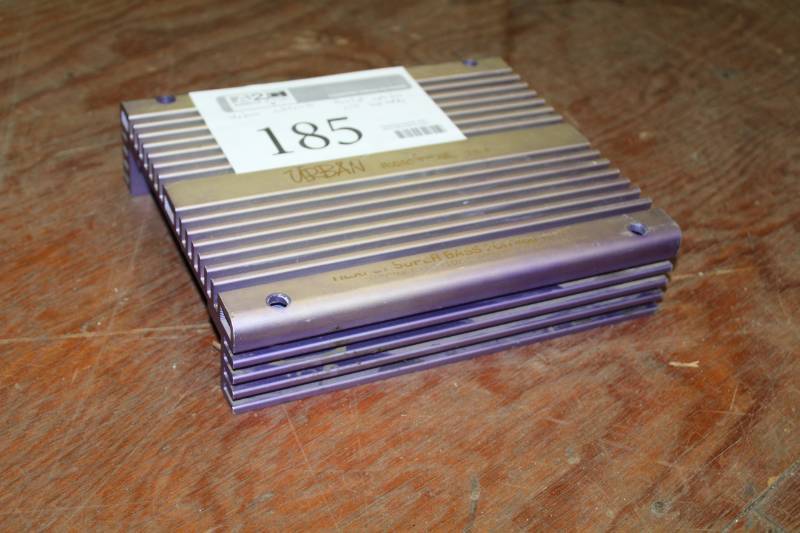 lot 185 image: Urban AudioWorks Hextet Superbass 2-Channel 400 Watt Amplifier