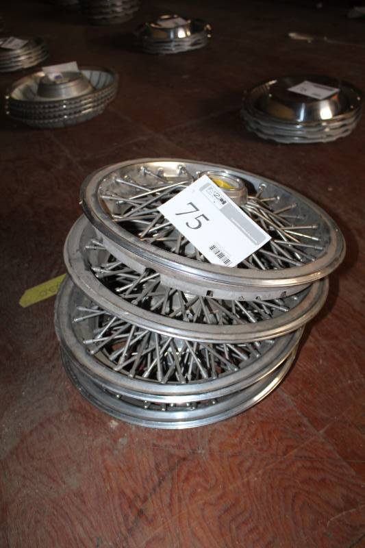 lot 75 image: Wheel Hubcaps