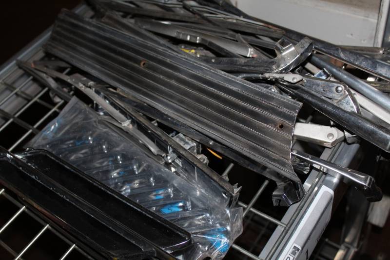 lot 131 image: Wiper Arms, Trim