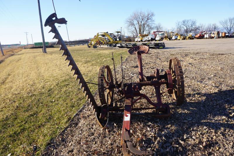 lot 20 image: Antique Pull Behind Sickle Mower