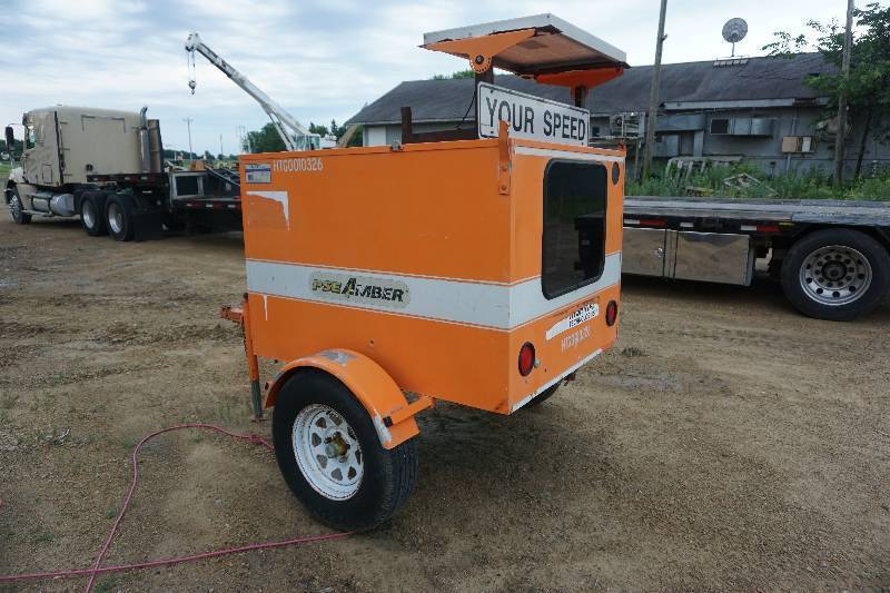 lot 17 image: 2000 Kustom Signals Inc PSE Amber Tow Behind Speed Monitoring Radar Trailer