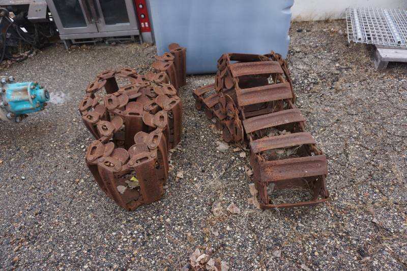 lot 14 image: Loegering Brand Bobcat Skid Loader Skid Steer Over The Tire Steel Track System